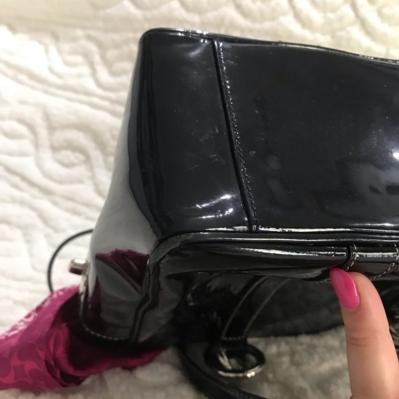 Patent black leather Coach purse - Picture 10 of 10